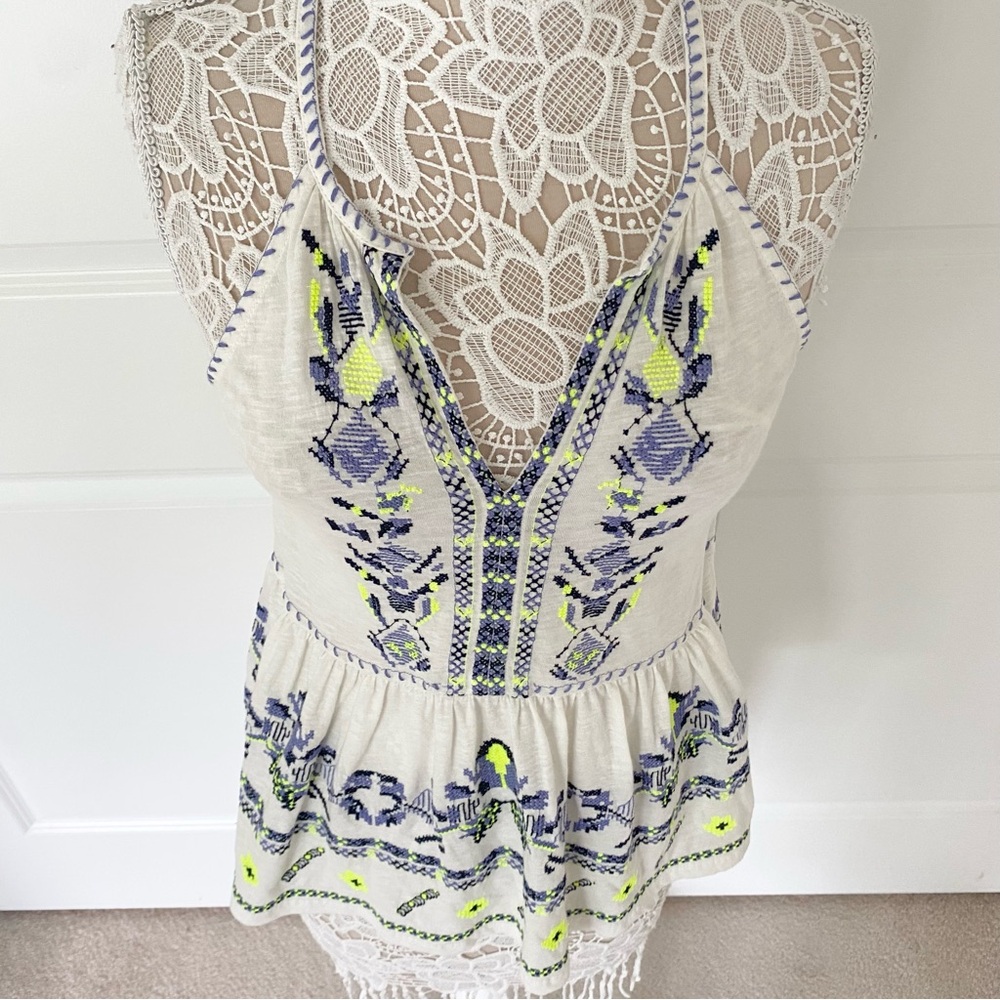 NEW Anthropologie Maeve Neela Embroidered Babydoll Top Sz XS - Picture 8 of 10